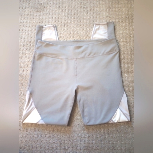 Fabletics Plus Size 2X leggings - Picture 5 of 9